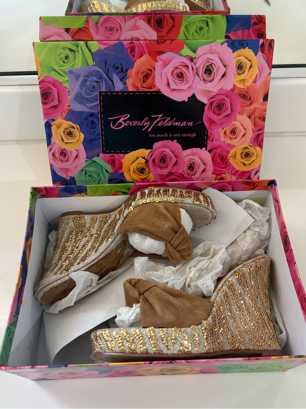 NWT Beverly Feldman PartyGirl Suede and Gold Sequin Knot Wedge Sandals Womens 7
